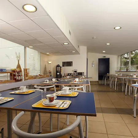 Aparthotel Appart'city Confort Saint Roch 3*